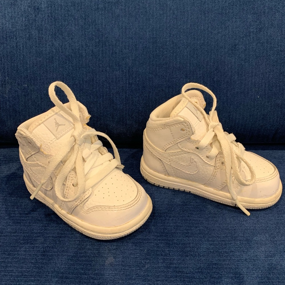 Kids 4C Jordan 1 sneakers